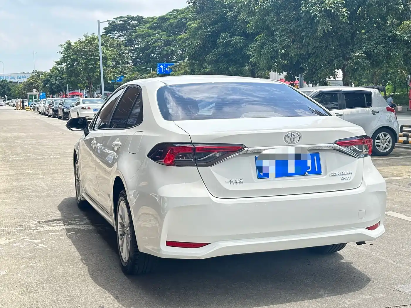 Toyota Corolla 2021 1.2T S-CVT Elite PLUS Edition фото 6