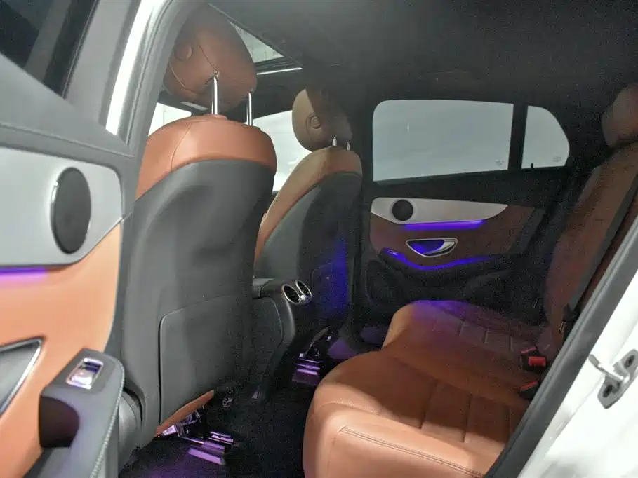 Mercedes-Benz GLC Coupe 2022 GLC 260 4MATIC Coupe SUV фото 10