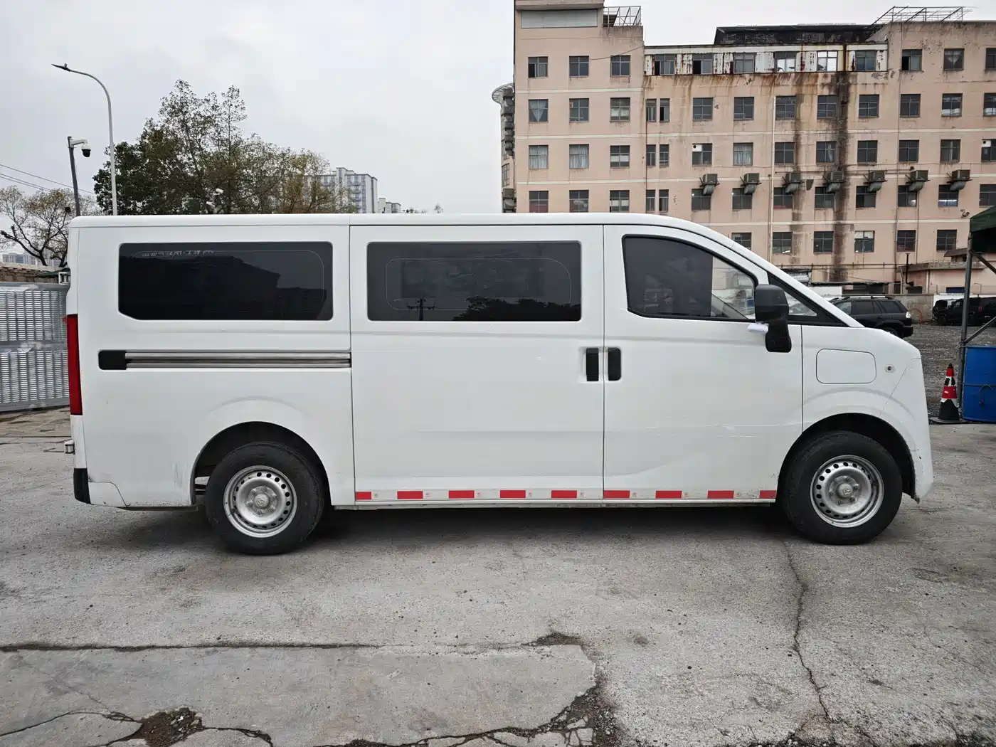 CHANGAN ACROSS THE STARLIGHT EV