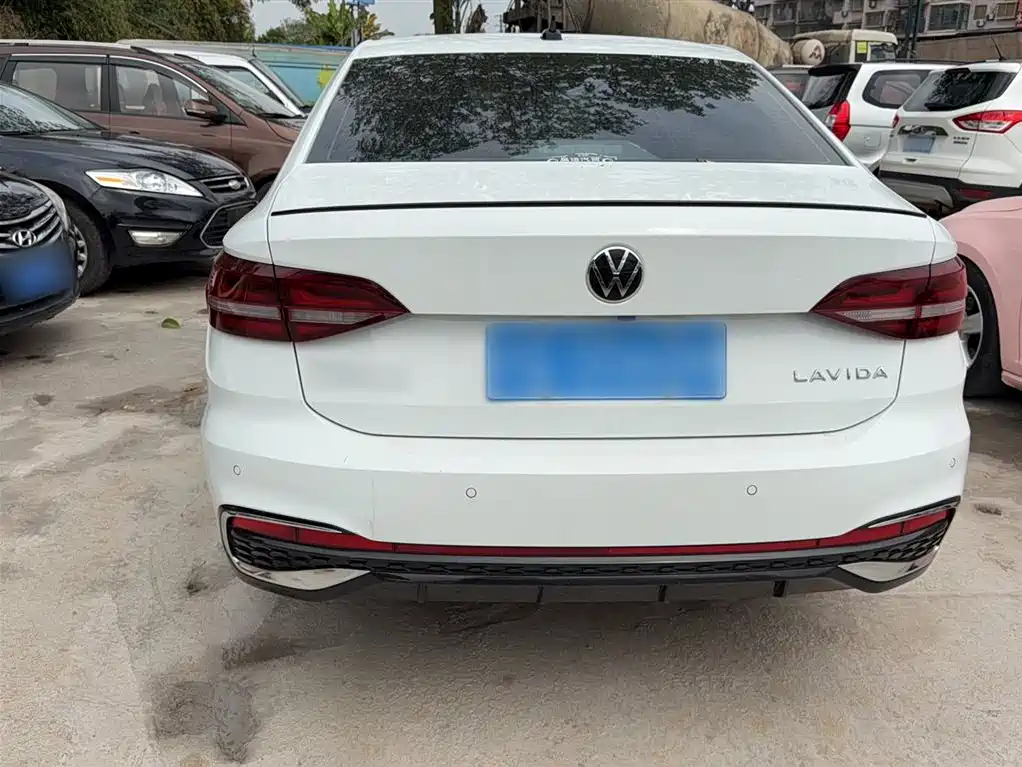 Volkswagen Lavida 2024 Model 300TSI DSG Starlight Leading Edition фото 16