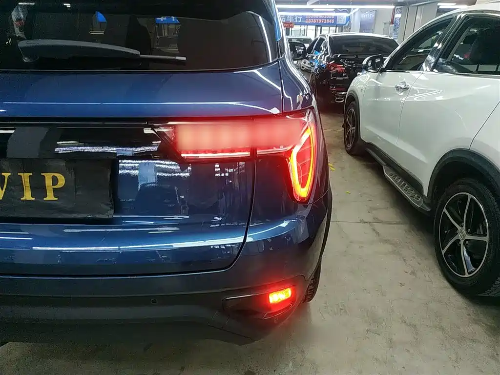 Lynk & Co 01 2017 2.0T 2WD Pro Shine Edition фото 8