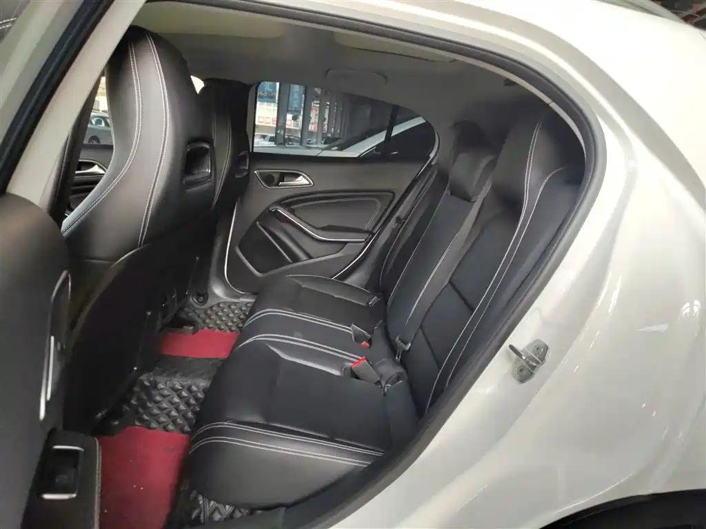 Mercedes-Benz GLA 2019 GLA 200 Fashion фото 17