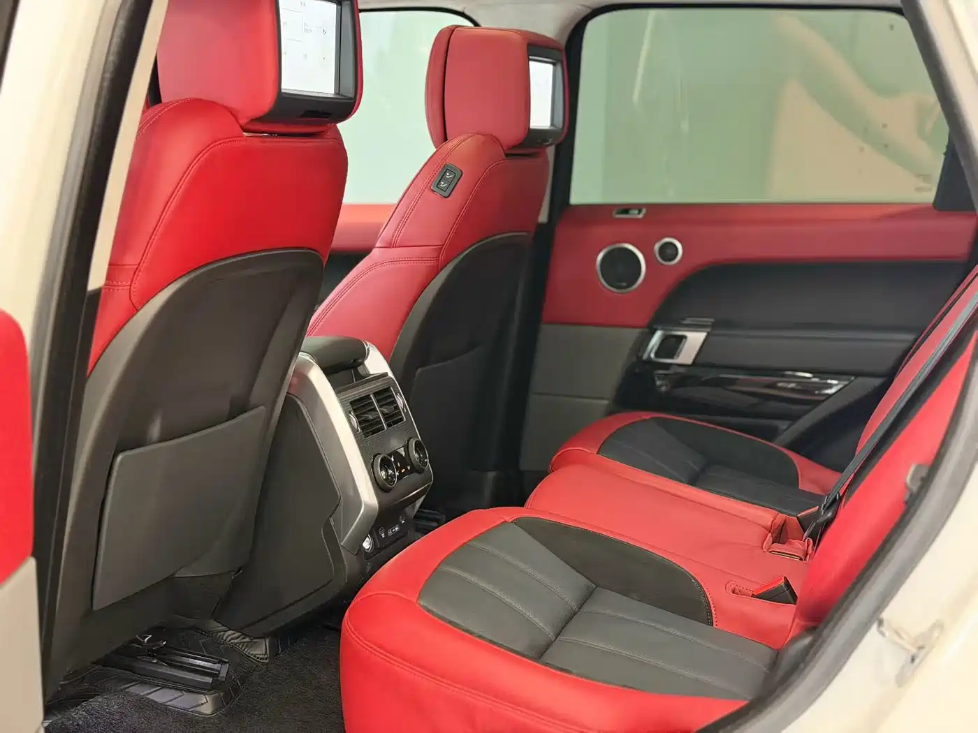 Фото 4 - Land Rover Range Rover Sport