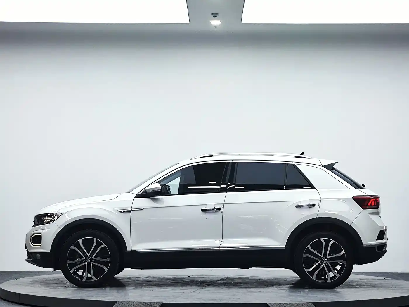 Volkswagen T-Roc, миниатюра 5
