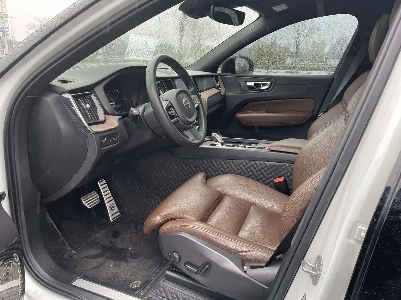 VOLVO XC60 PLUG-IN HYBRID