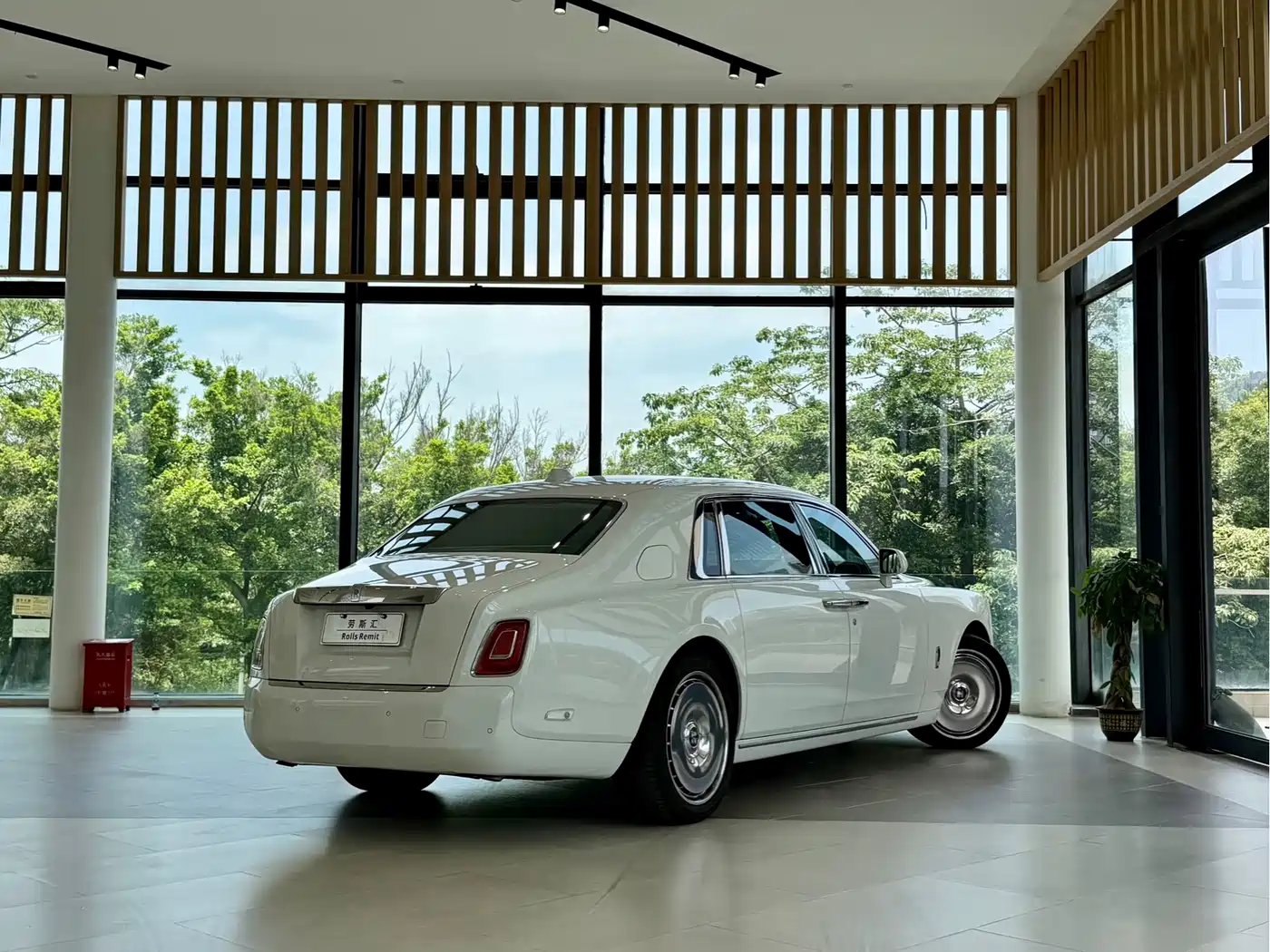 Rolls-Royce Phantom 2024 2024 Long Wheelbase Series II