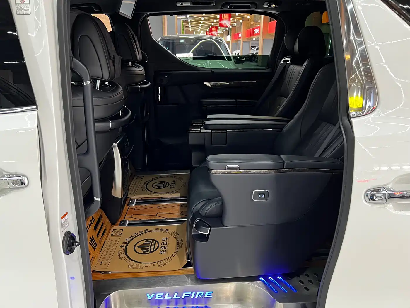 Toyota Vellfire 2021 Crown Hybrid 2.5L HV Supreme Edition фото 10