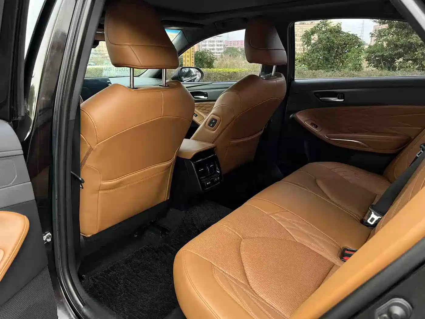 Toyota Avalon 2019 Hybrid 2.5L XLE Premium Edition China VI фото 10