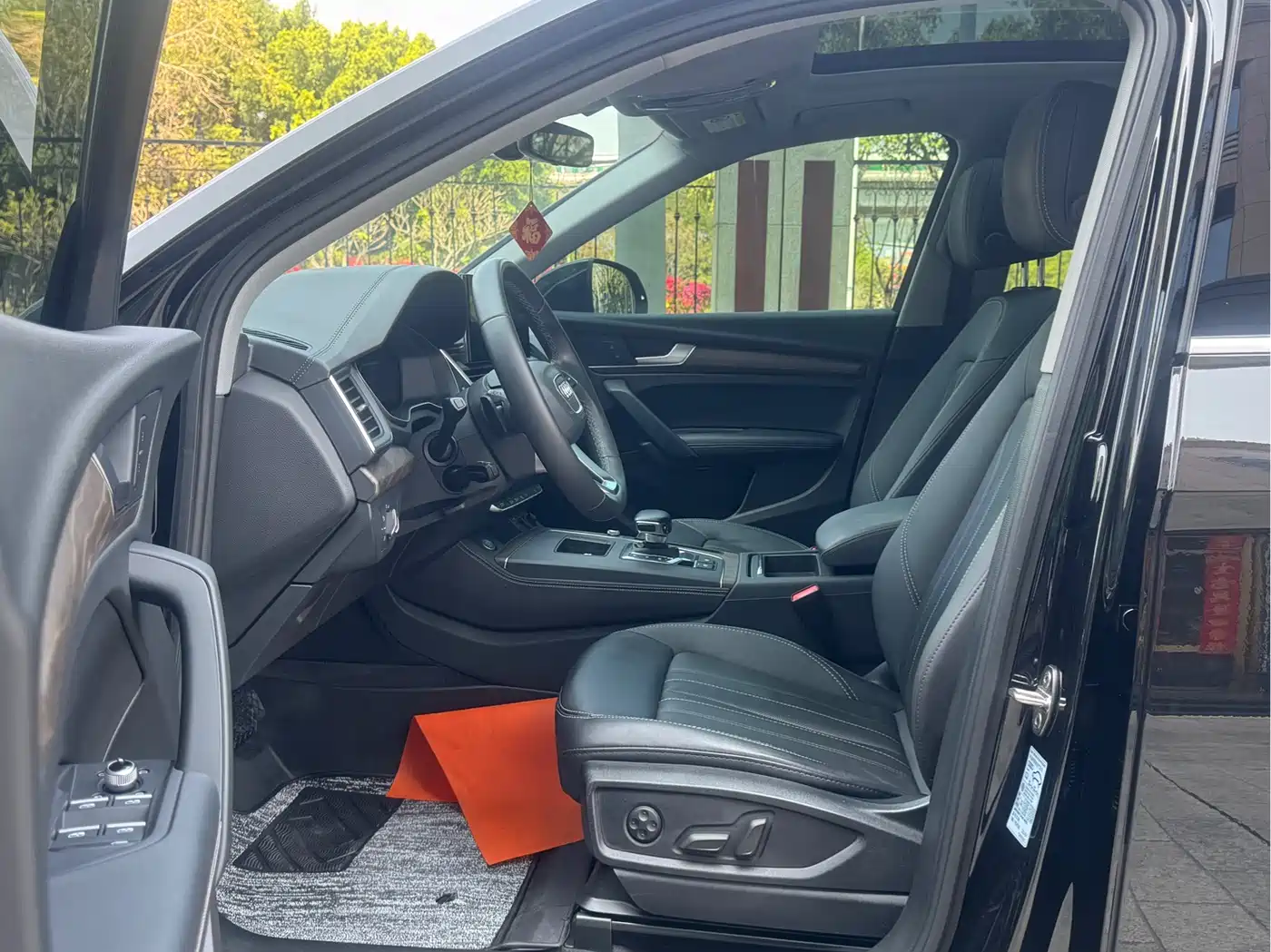 Audi Q5L 2022 45T Luxury Elegance фото 9