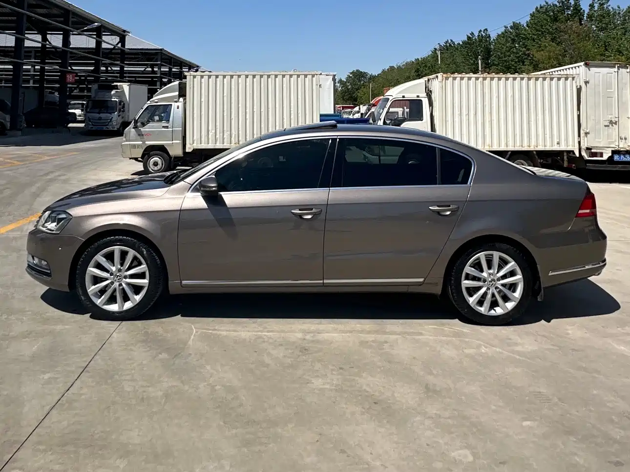 Volkswagen Magotan 2013 2.0TSI Premium фото 3