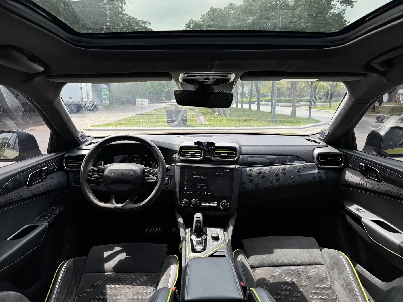Lynk & Co 03 2022 03+ 2.0TD Auto Wind Rider Edition фото 13