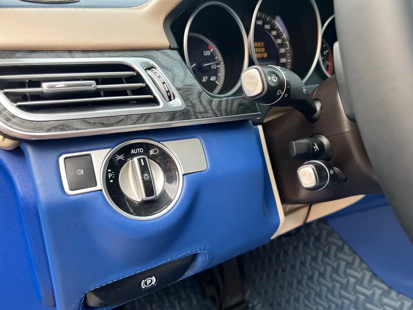 Mercedes-Benz E-Class 2015 Facelift E 260 L фото 15