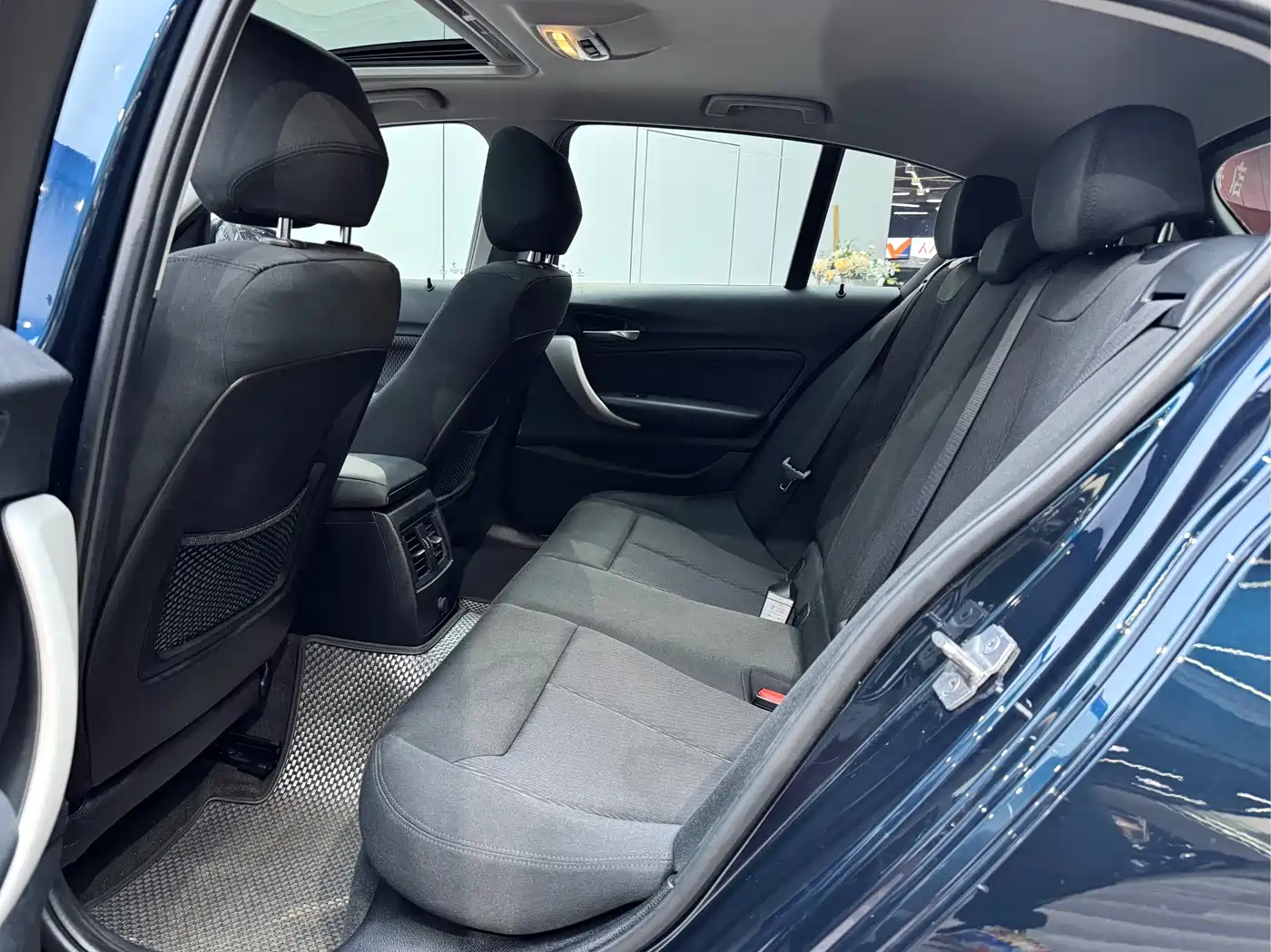 BMW 1 Series (Import) 2015 120i Leading фото 10