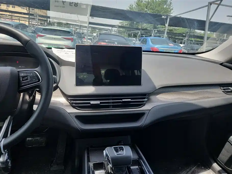 Hongqi E-QM5 2023 Facelift Basic Travel Edition фото 13