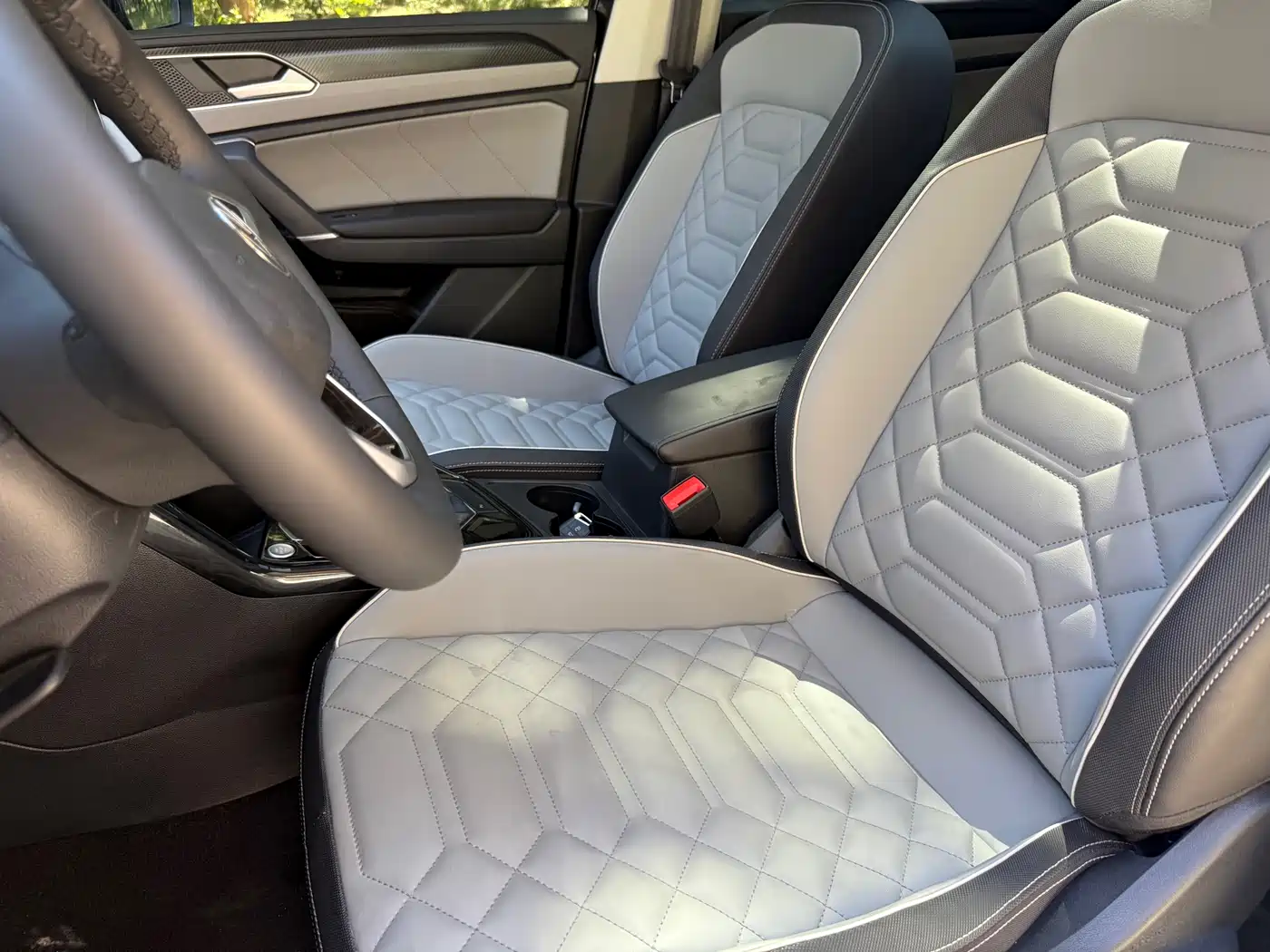 Volkswagen Tayron 2024 330TSI 2WD Luxury Plus Advanced фото 9