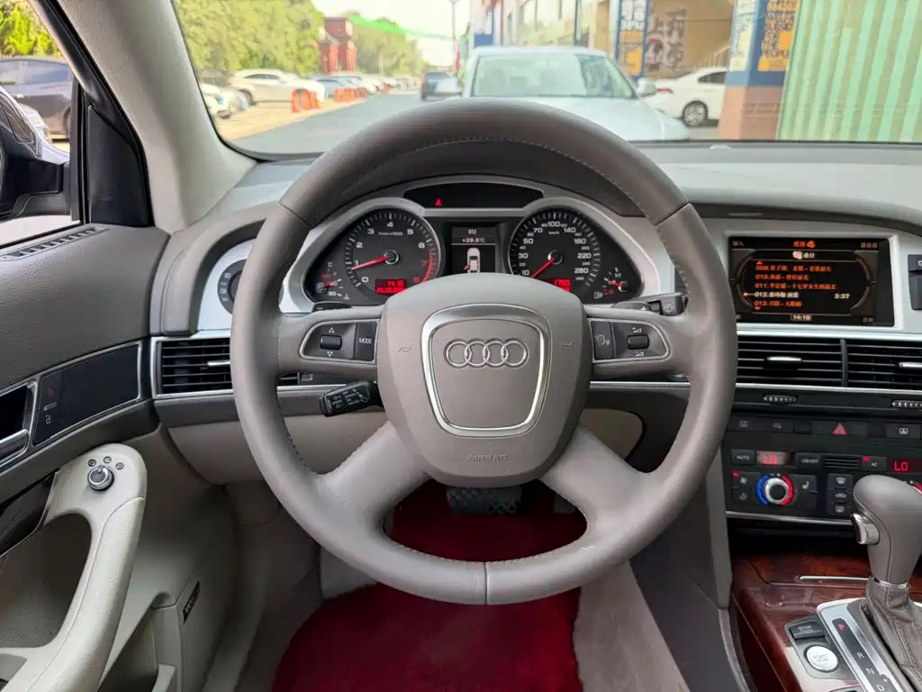 Фото 5 - Audi A6L