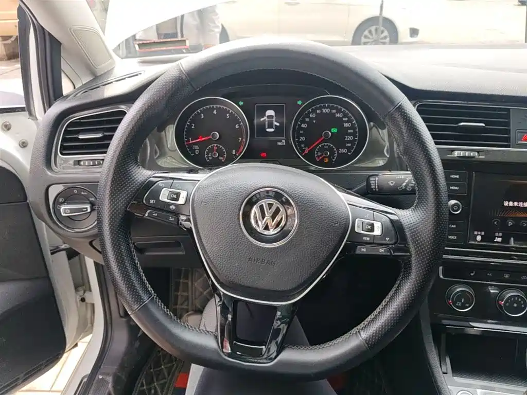 Volkswagen Golf 2019 280TSI DSG Luxury (China V) фото 11
