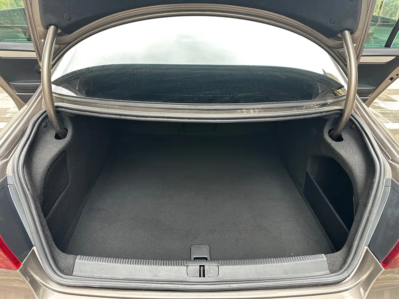 Volkswagen FAW-Volkswagen CC 2012 Model 2.0TSI Premium фото 11
