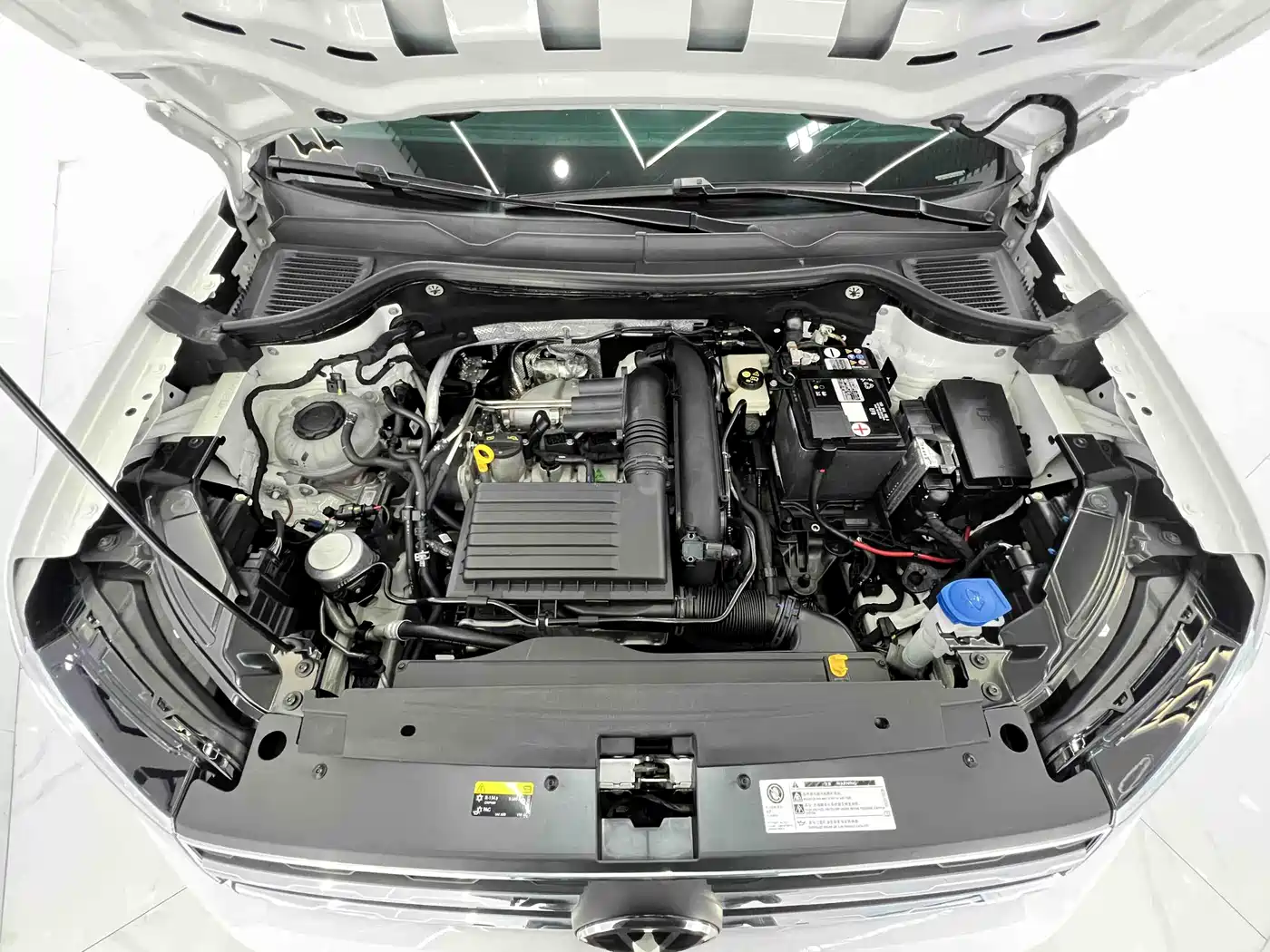 Volkswagen Tharu 2022 280TSI FWD Luxury Edition фото 20