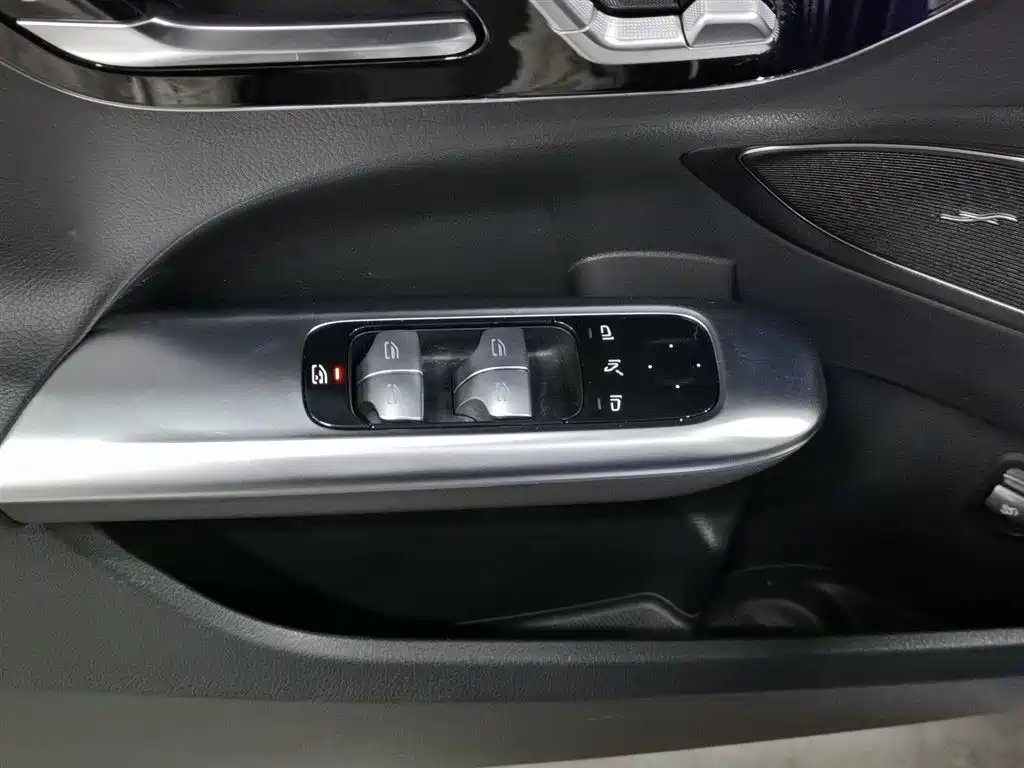 Mercedes-Benz C-Class 2022 C 260 L Sport Edition фото 9