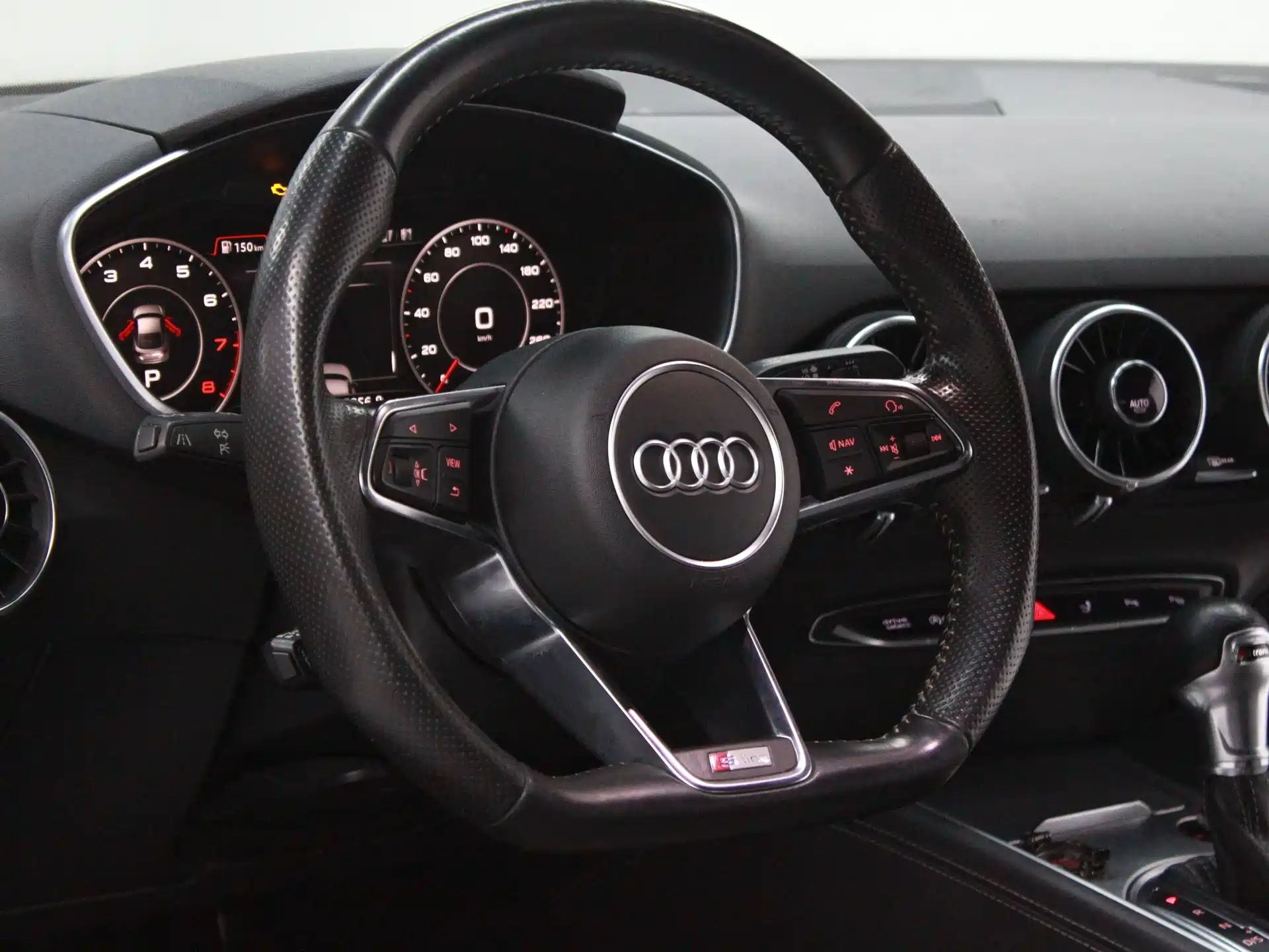Фото 16 - Audi TT