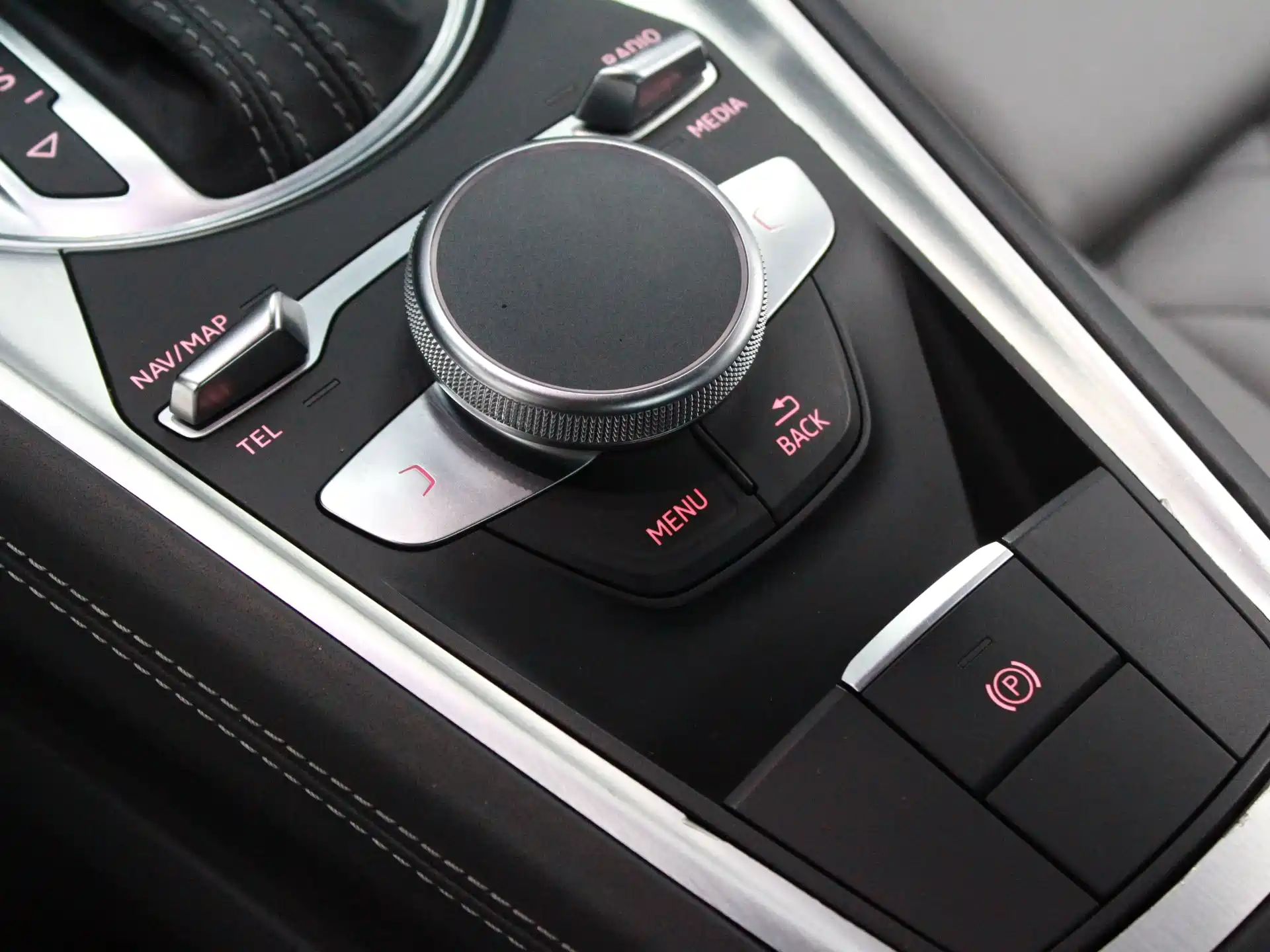 Фото 14 - Audi TT