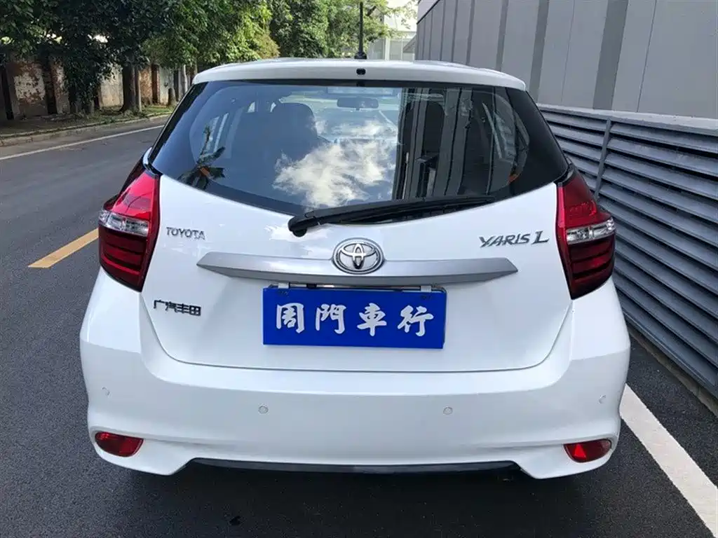 Toyota YARiS L Zhi Xuan 2016 Facelift 1.5E CVT Charming Edition фото 13