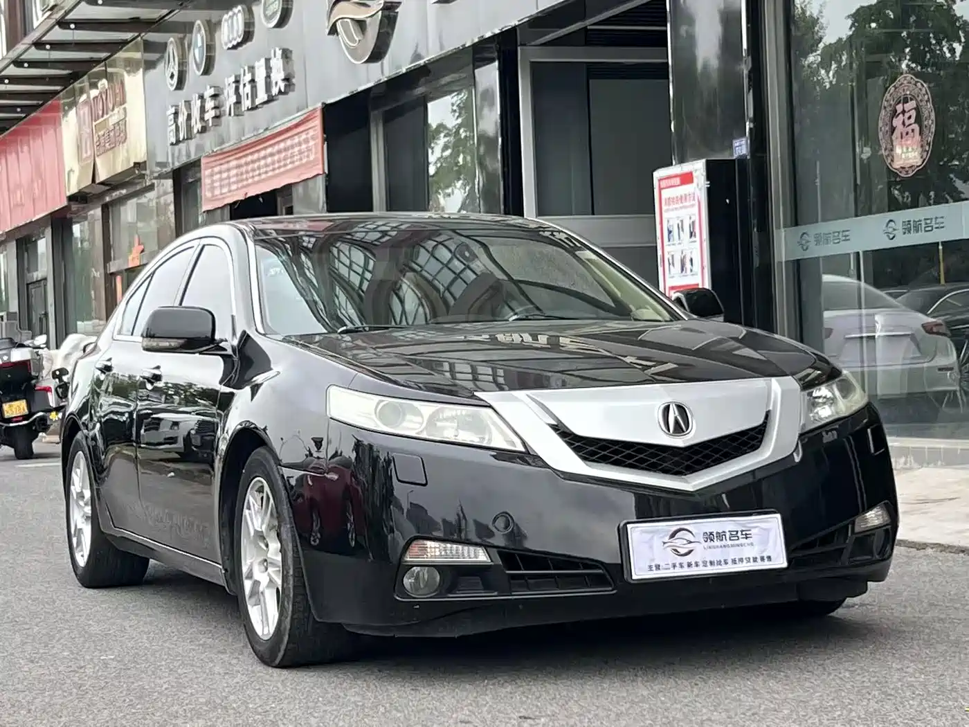 Фото 3 - Acura TL
