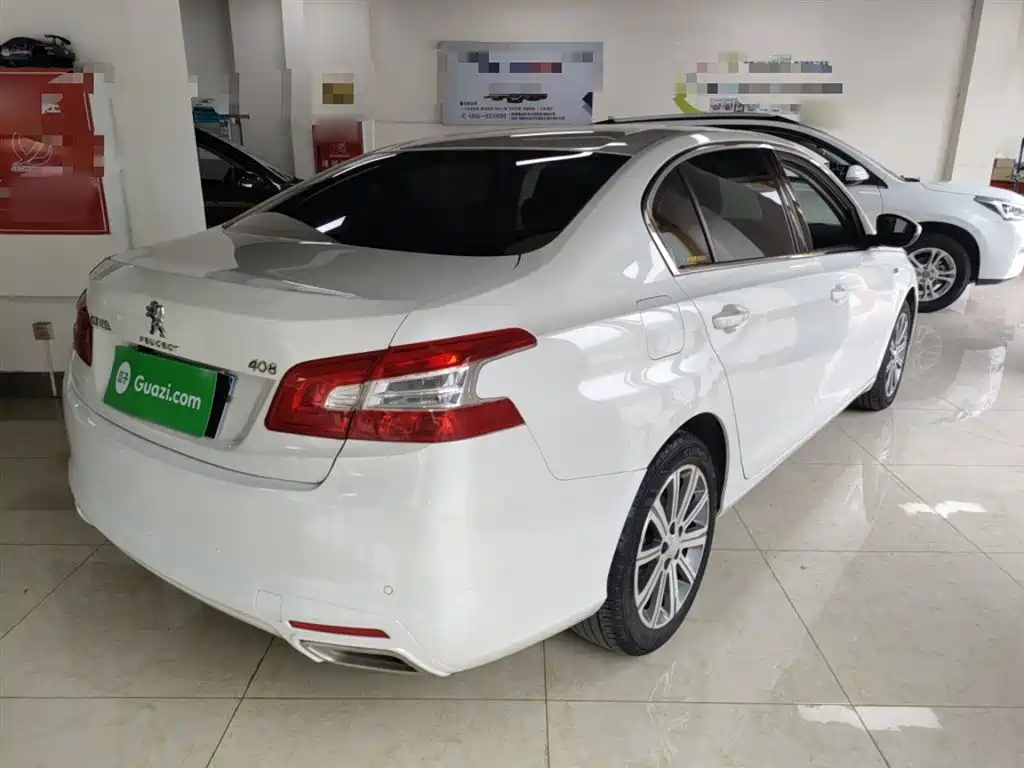 Peugeot 408 2016 1.6T Automatic Luxury Edition фото 7