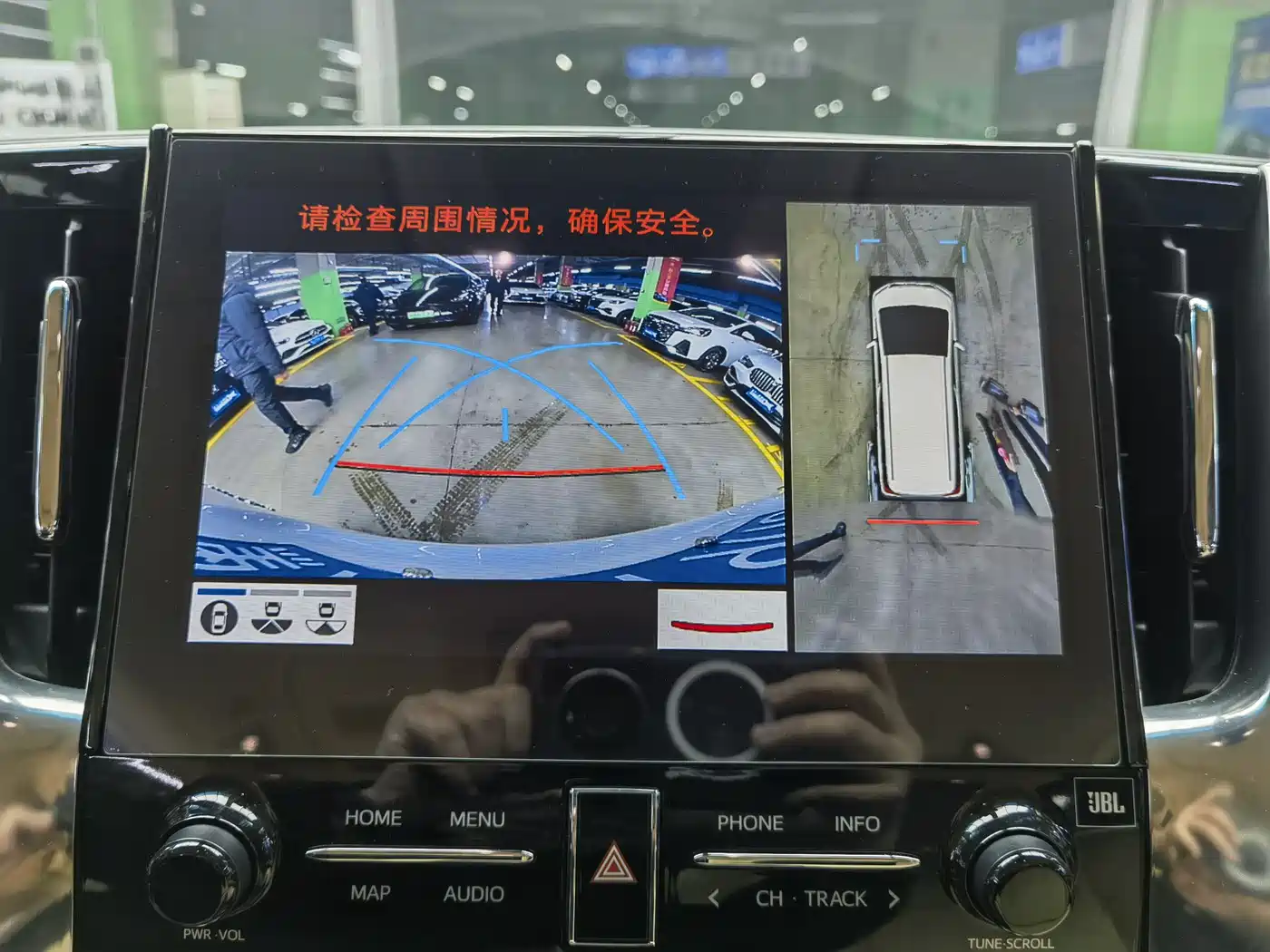 Toyota Alphard 2020 Hybrid 2.5L Premium Edition фото 12