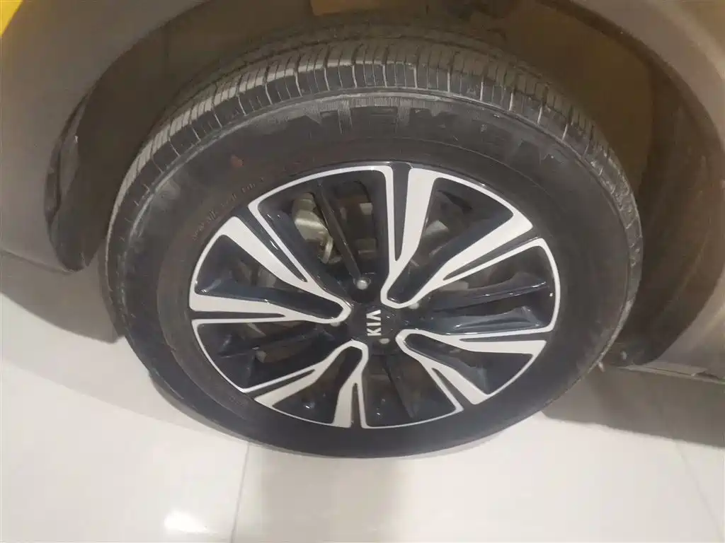 Kia KX1 2021 1.4L CVT Fun Sunroof Version фото 23