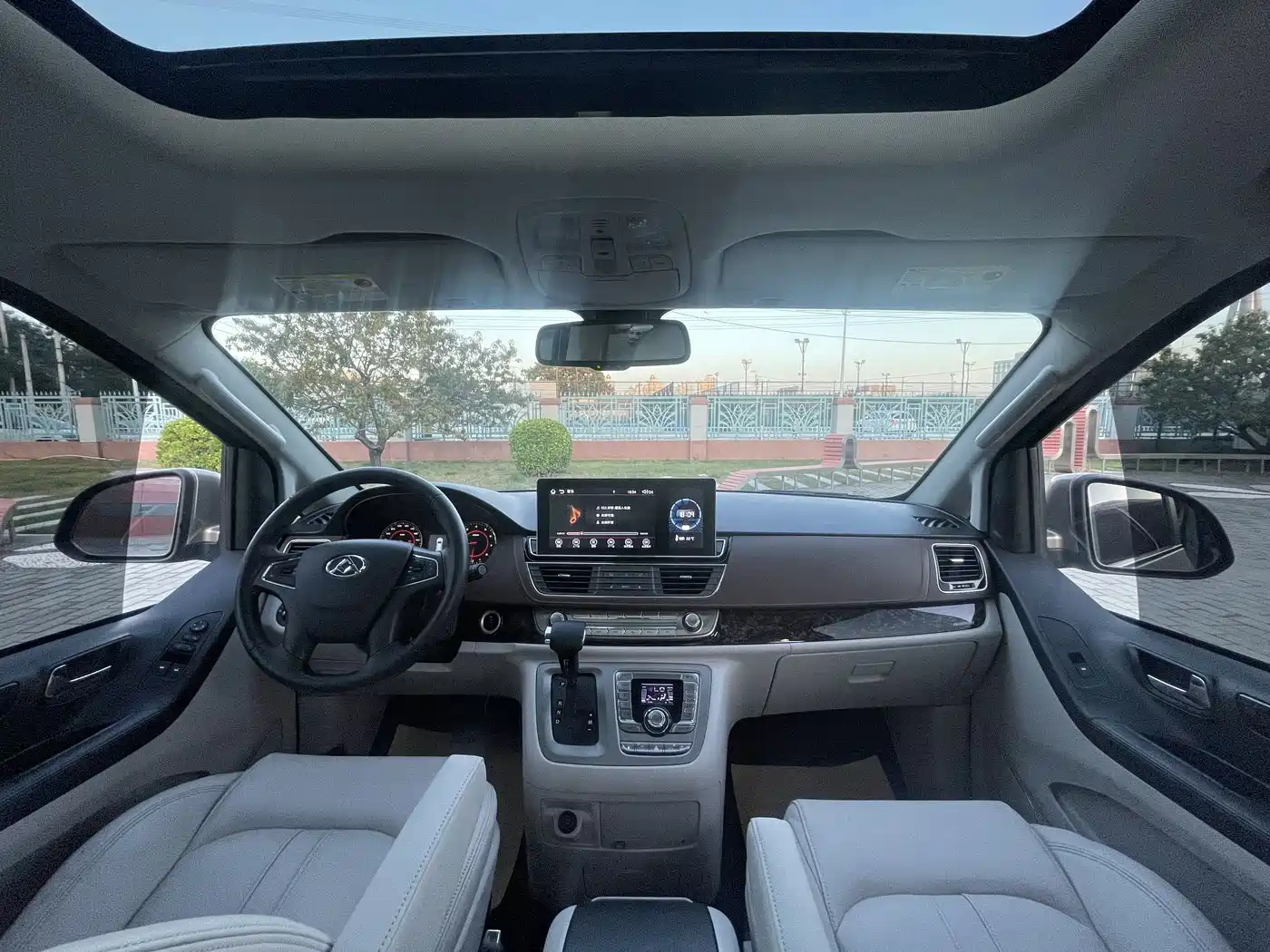 SAIC Maxus Maxus G10 2016 2.0T Automatic Flagship фото 19
