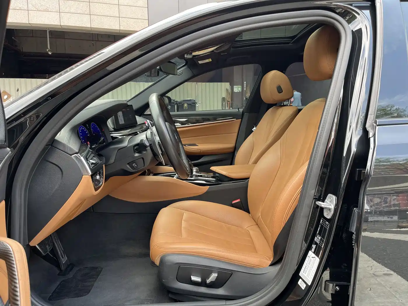 BMW 5 Series 2019 530Li Leading M Sport Package фото 11