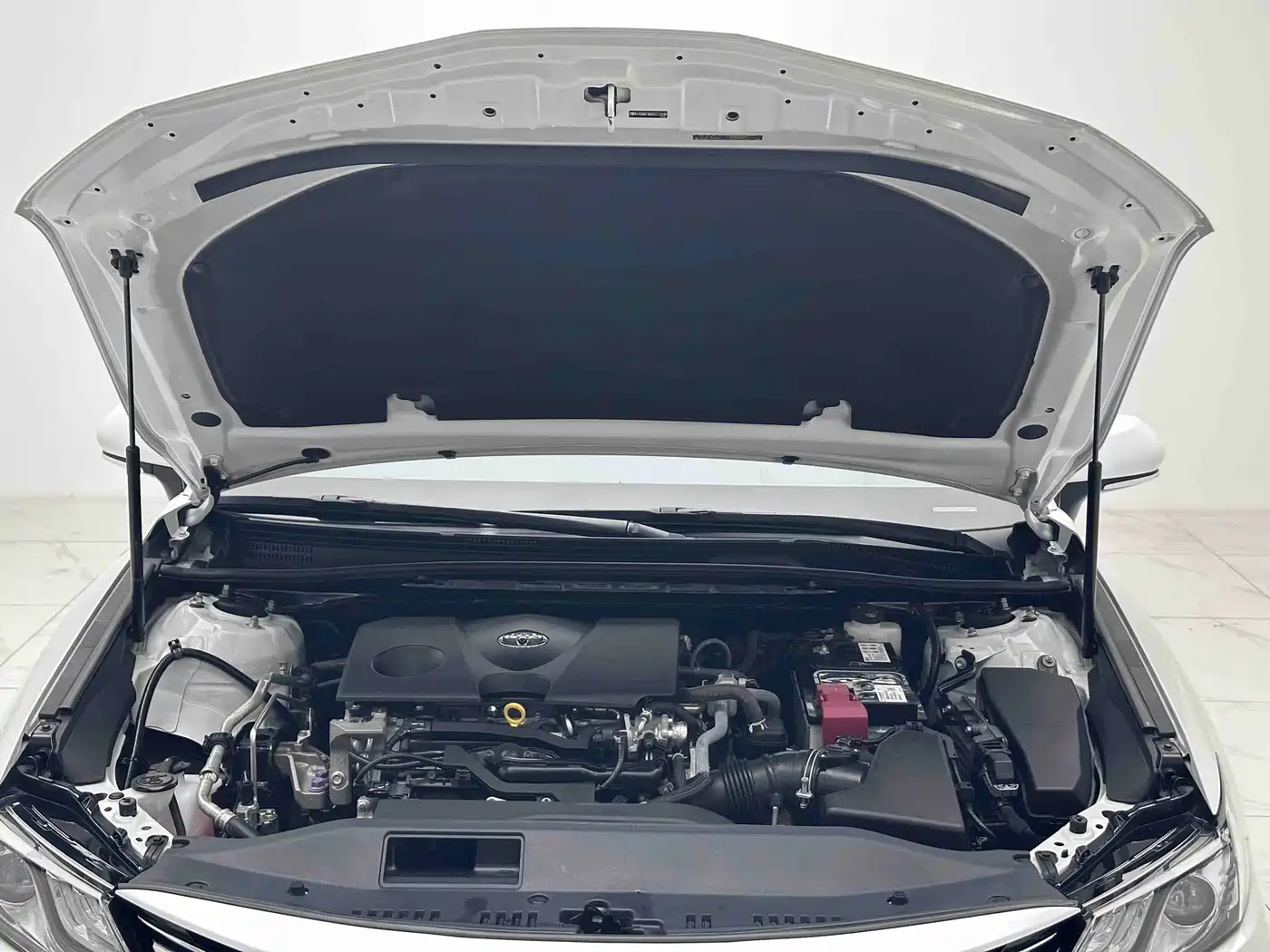 Toyota Camry 2023 2.0G Luxury Edition фото 4