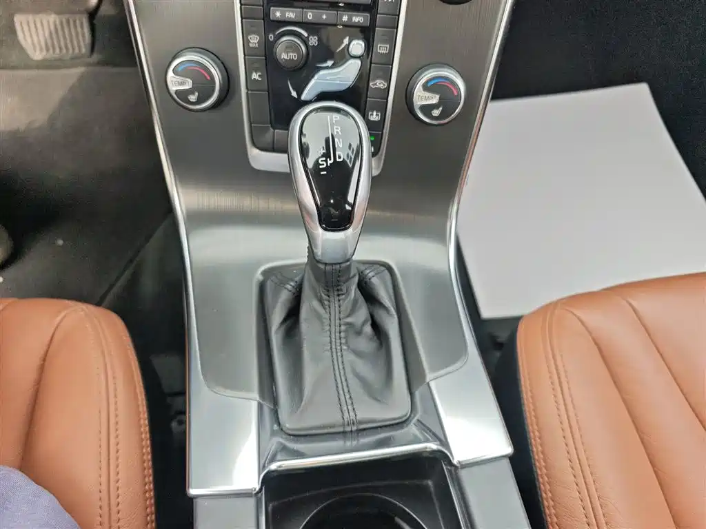 Фото 14 - Volvo S60