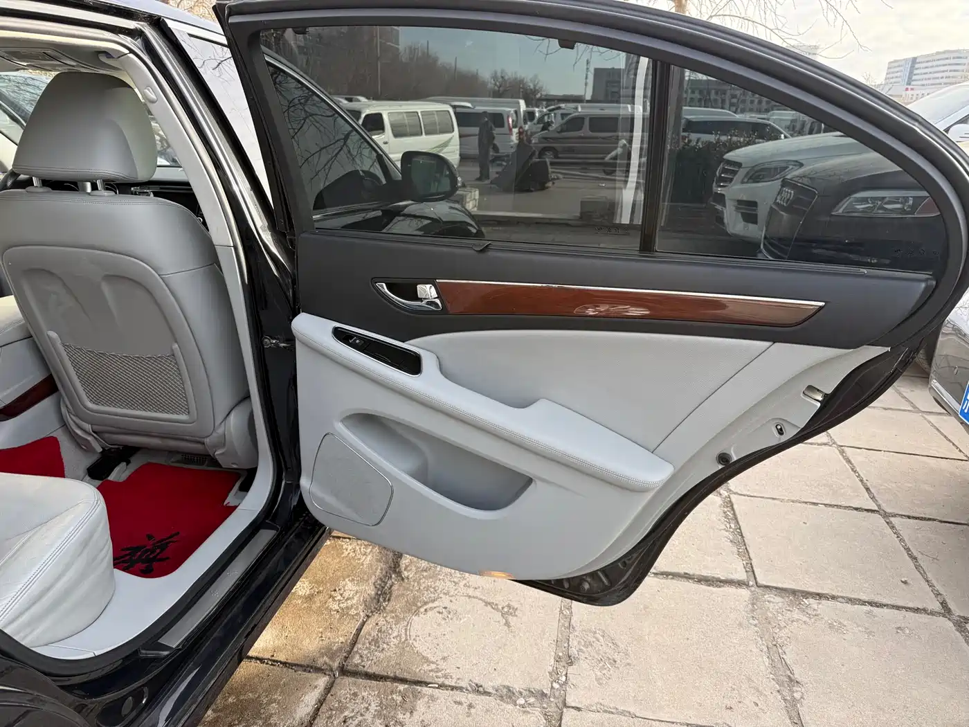 Hongqi H7 фото 10