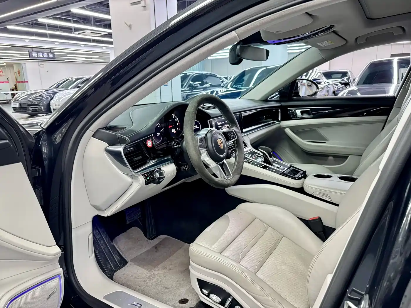 Porsche Panamera 2017 Panamera 3.0T фото 3
