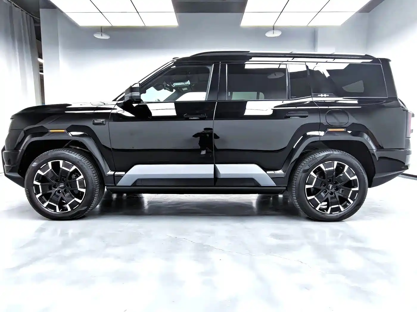 Fang Cheng Bao Leopard 8 2025 2025 Zhiyong Flagship 7-Seater
