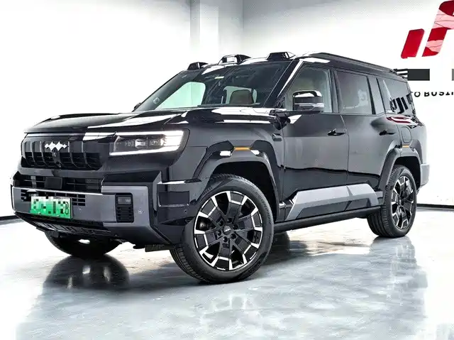  Fang Cheng Bao Leopard 8 2025 Zhiyong Flagship 7-Seater