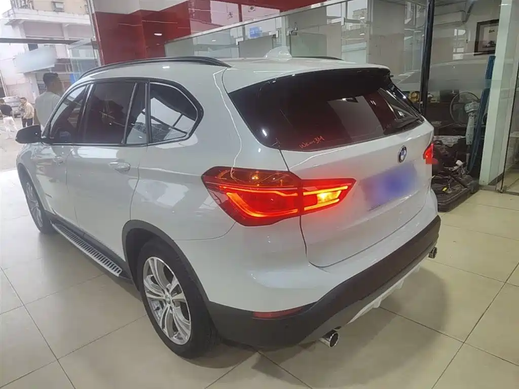 BMW X1 2016 sDrive20Li Luxury Model фото 5