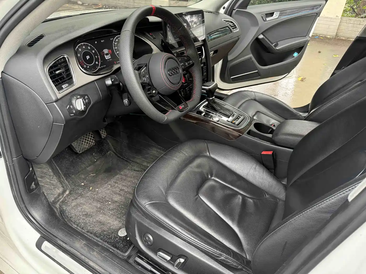 Audi A4L 2013 35 TFSI Automatic Comfort фото 4