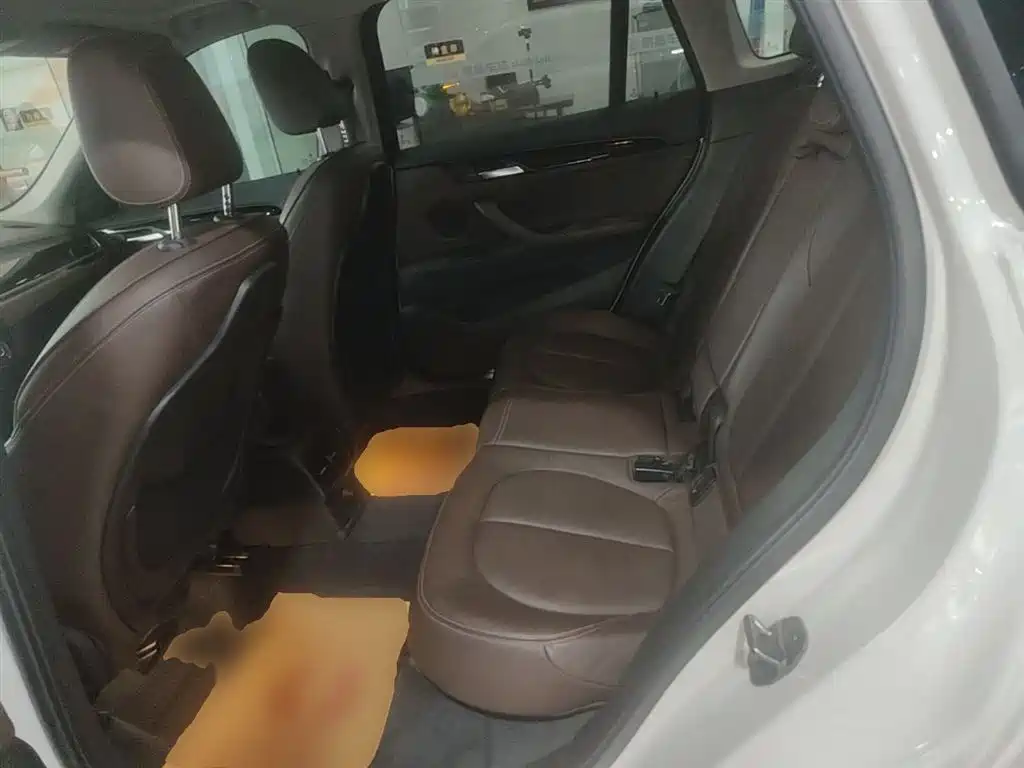BMW X1 2016 sDrive20Li Luxury Model фото 16