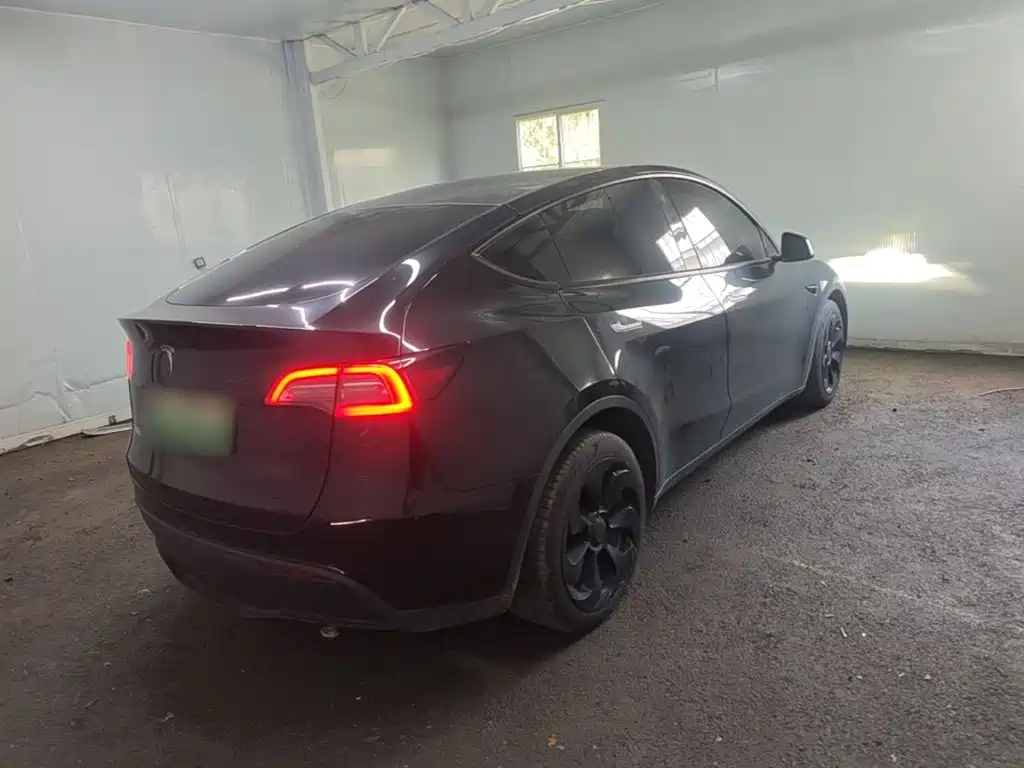 Фото 7 - Tesla Model Y
