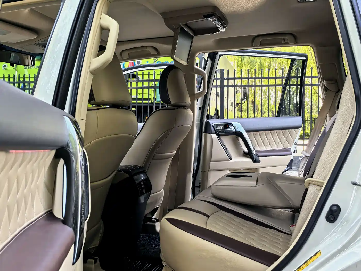 Toyota Prado 2015 2.7L Automatic Standard фото 6