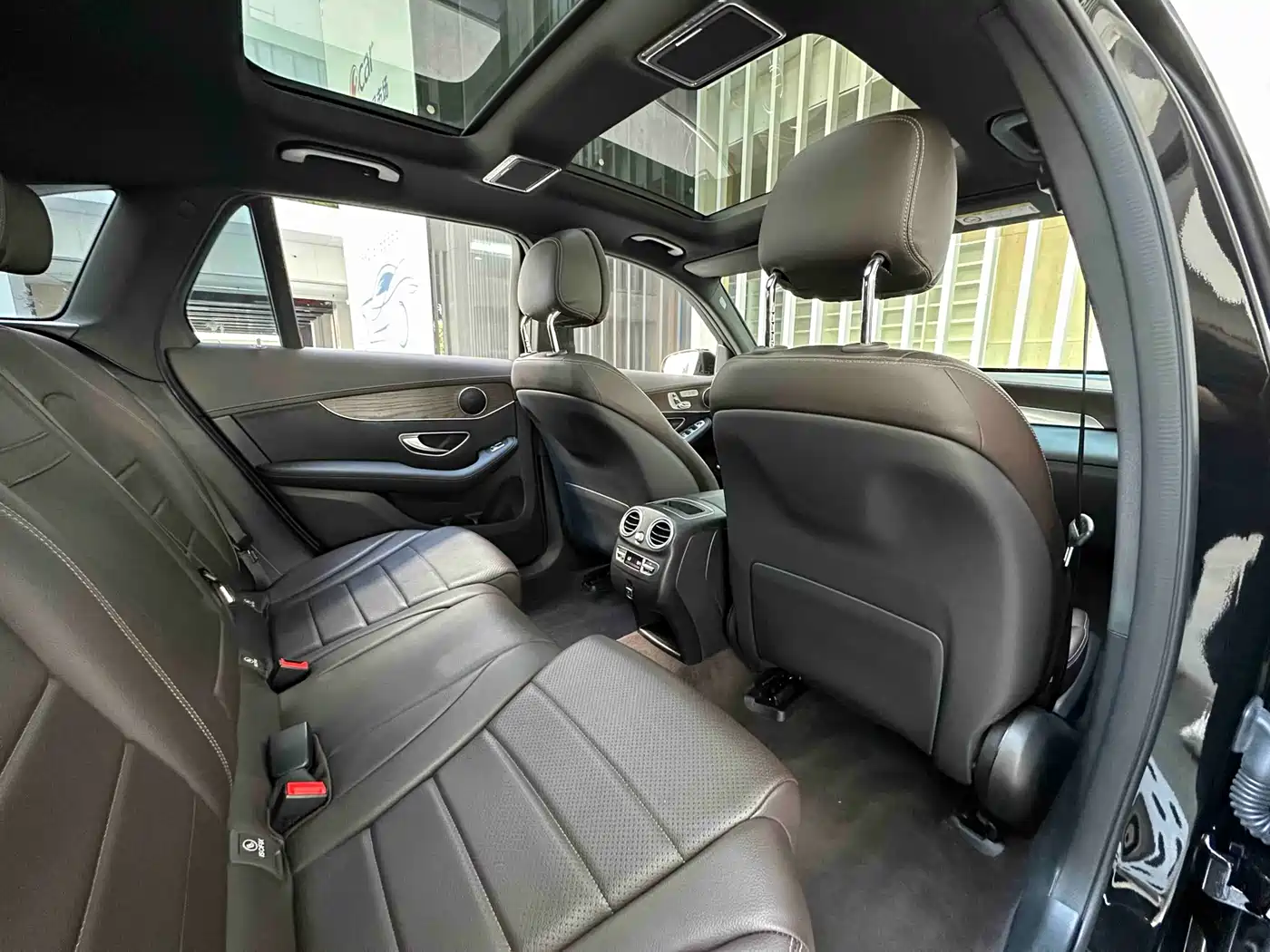 Mercedes-Benz GLC 2022 Facelift GLC 300 L 4MATIC Dynamic Collector's Edition фото 18
