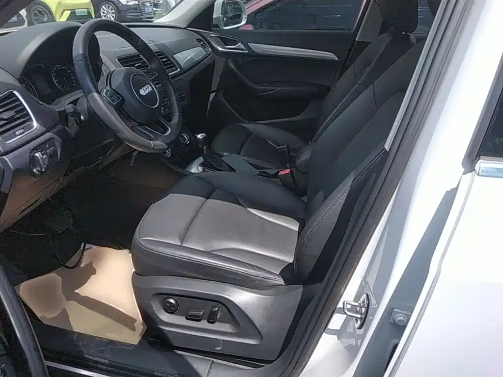 Audi Q3 2015 35 TFSI Comfort фото 15