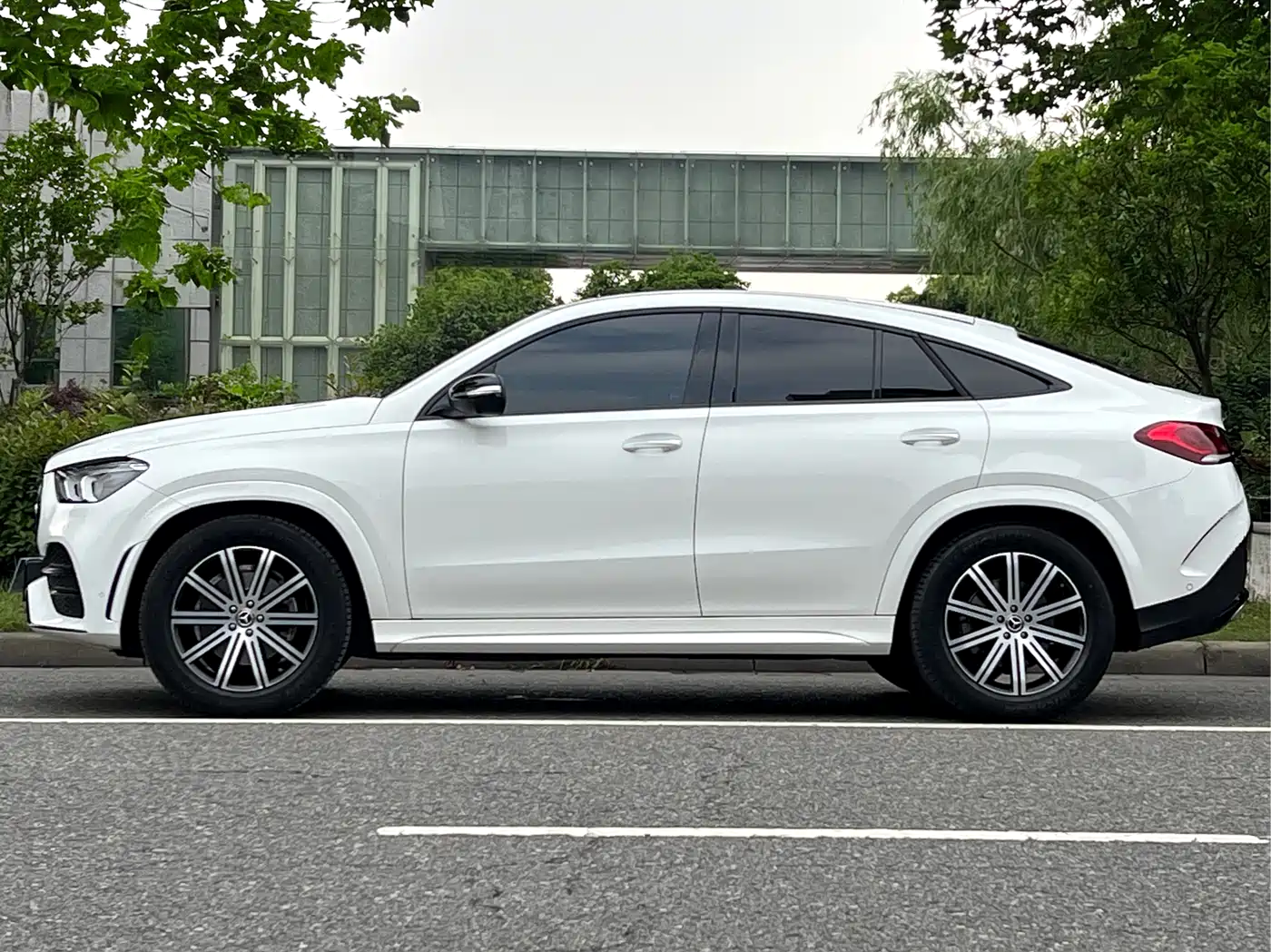 Mercedes-Benz GLE Coupe 2020 GLE 350 4MATIC Coupe SUV Luxury фото 6