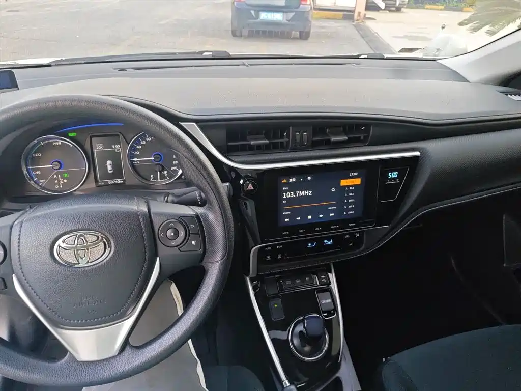 Toyota Levin Twin Engine E+ 2019 1.8PH GS E-CVT Elite Sunroof Edition фото 7
