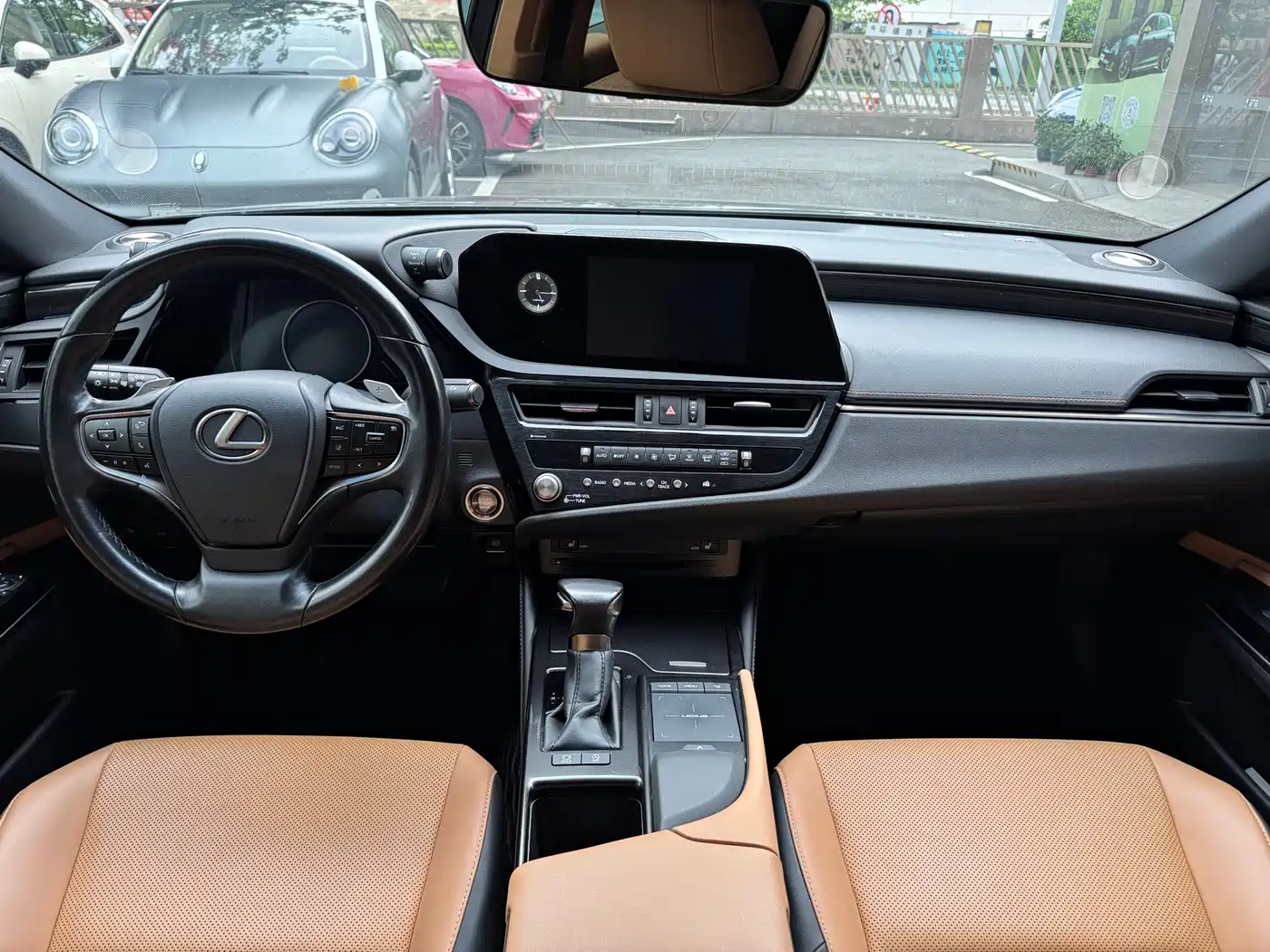 Lexus ES 2021 200 Excellence Edition фото 3