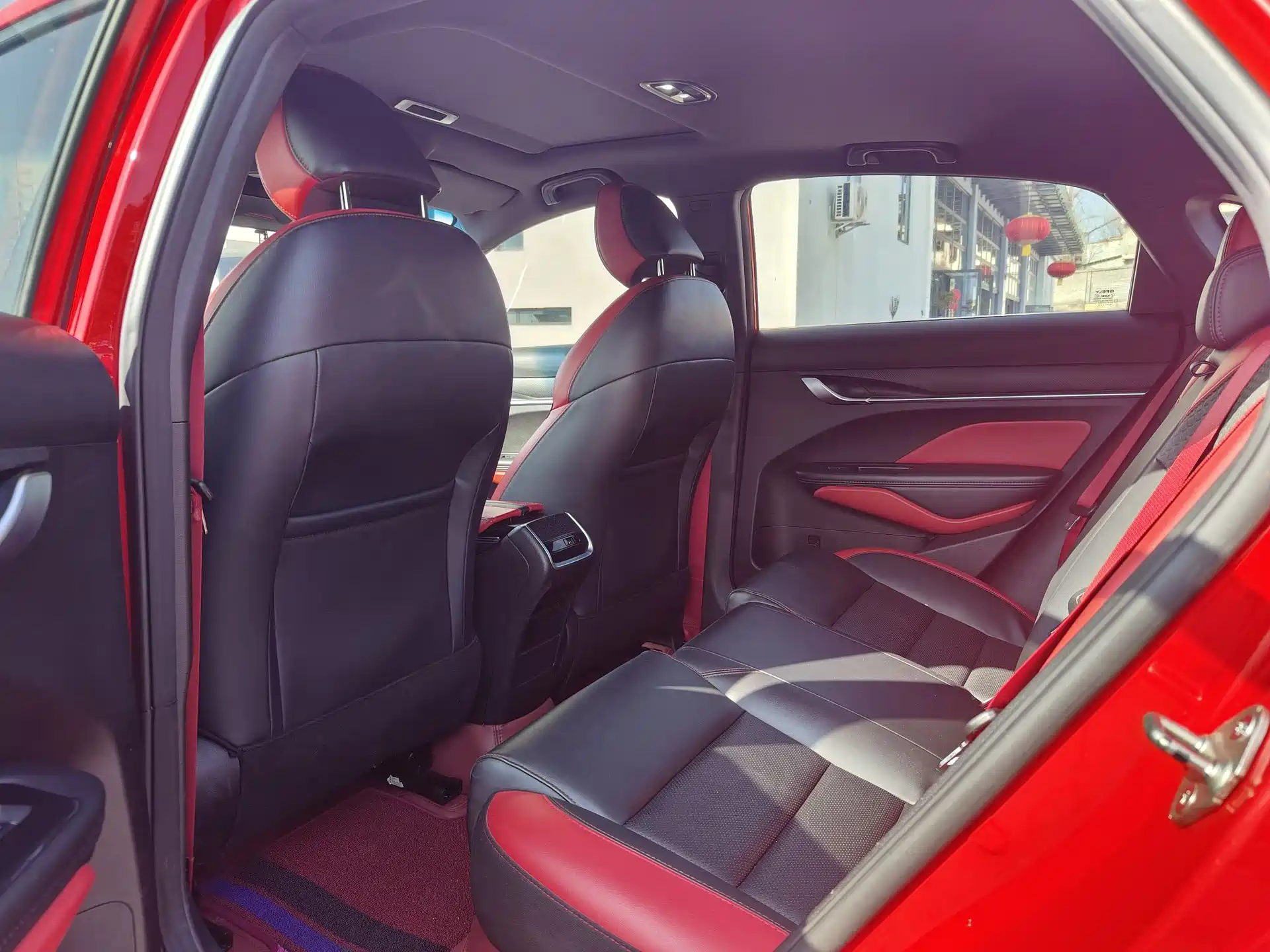 Фото 6 - Geely Binrui